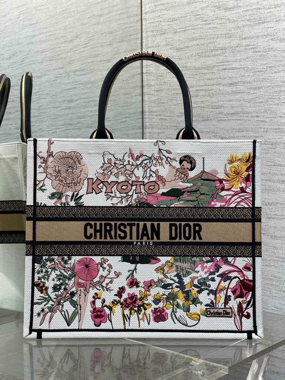 2025New Tote 00104